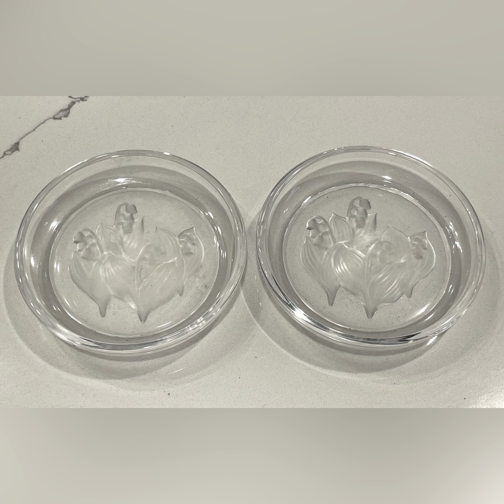 Sasaki Crystal, Lily Of the Valley Coasters Set. SIZE: 4 1/4" Diameter